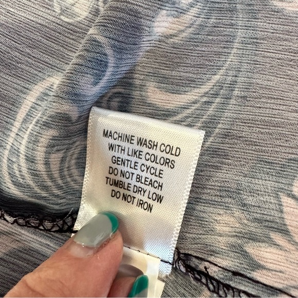 Loralette Flowered Kimono 1X. String Tie Closure. Brown With Pink Velvet Trim - Picture 16 of 16